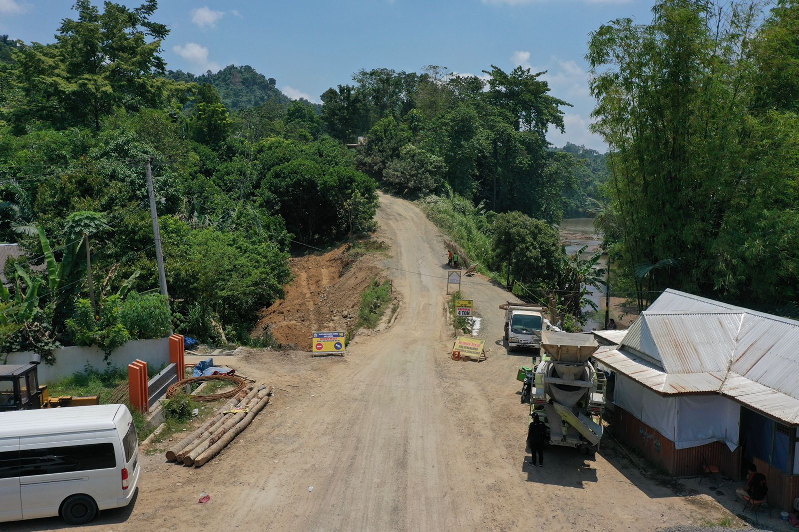 Jalan Rusak Berat di Ruas Paleteang-Malaga-Kabere Dianggarkan Rp18,2 M, Gubernur: Tanjakan Terjal dan Sering Kecelakaan